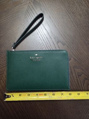 Kate Spade Green Leather Wristlet Clutch